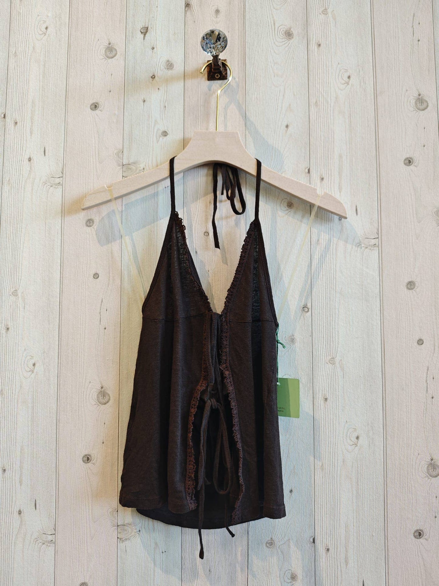 The Little Bow Top, Earth